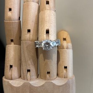 Elegant Silver Women's Ring